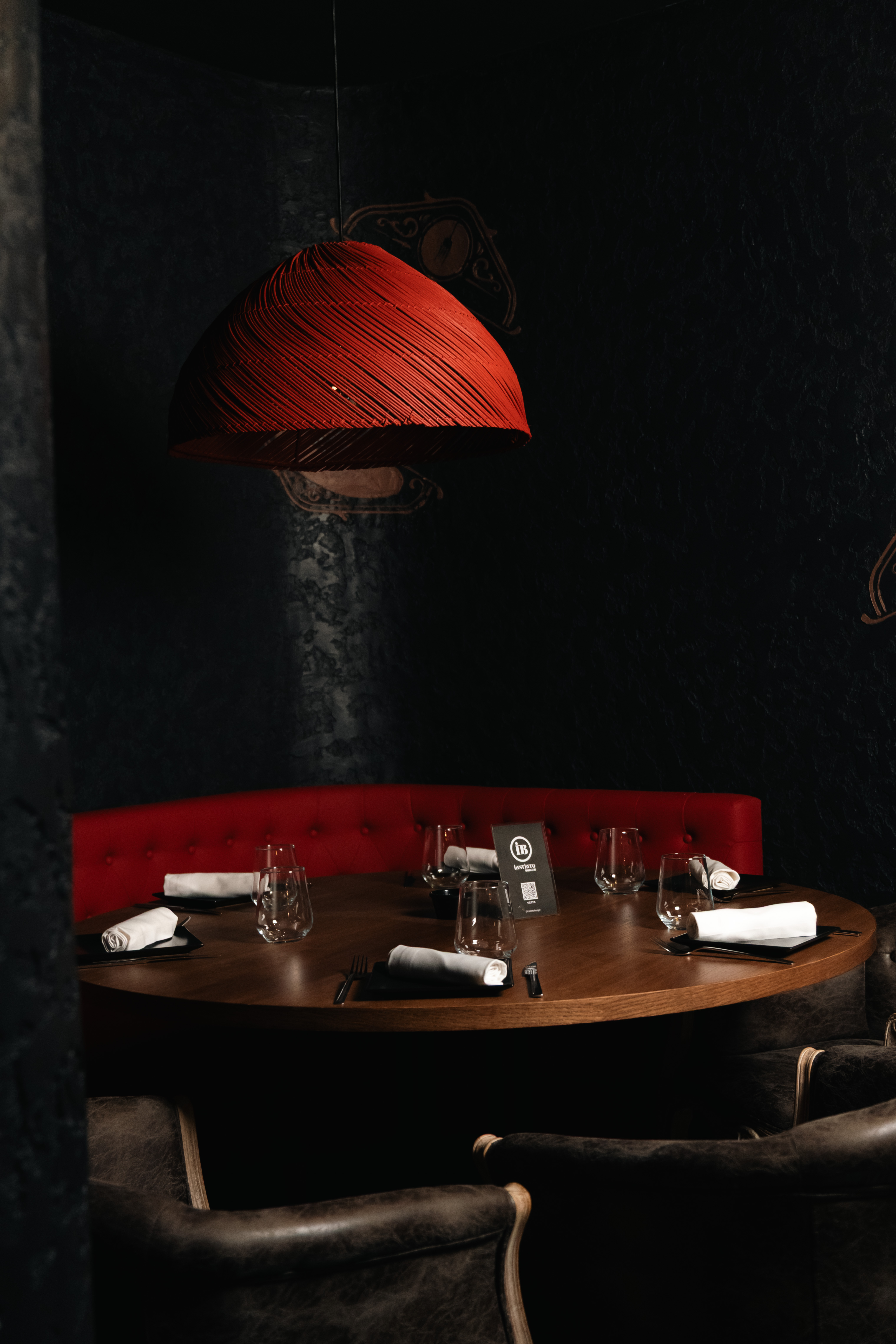 Sala del restaurante Instinto Carnívoro